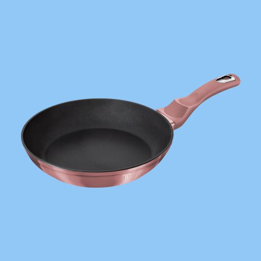 Heena's Haven Frypan with Protector I-Rose Collection