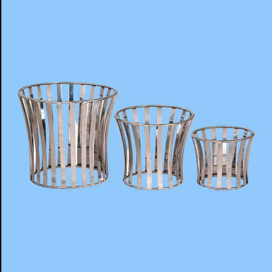Heena's Haven 3 Piece Stainless Steel Round Riser & Stand Set